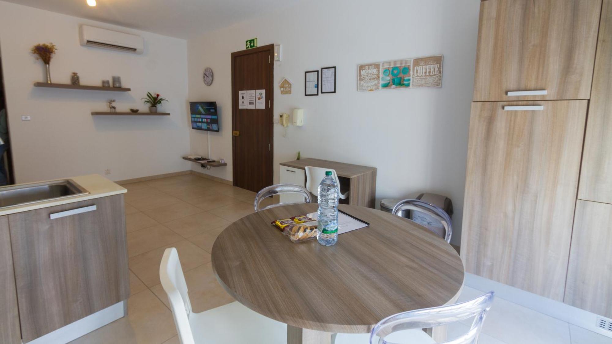 Modern & Central 2 Bedroom & 2 Bathrooms Apartment 姆西达 外观 照片
